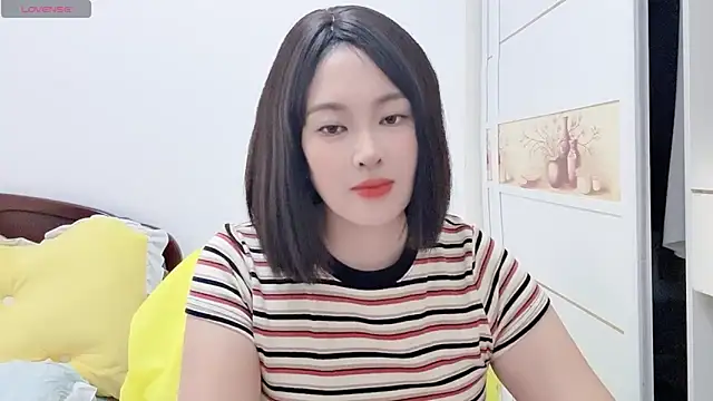 Snapshot of FeilL2t chatting on November 3, 2025, 2:46 am FeilL2t online show from November 3, 2025, 2:46 am