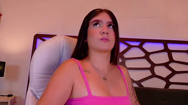 kloe bella online show from November 15, 2025, 1:18 pm