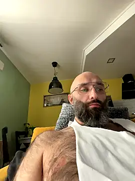 smint06 online show from October 5, 2025, 3:43 pm