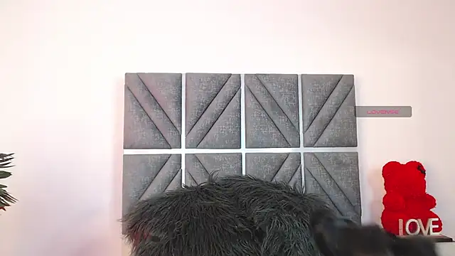 AlombraMorris online show from October 25, 2025, 12:02 pm