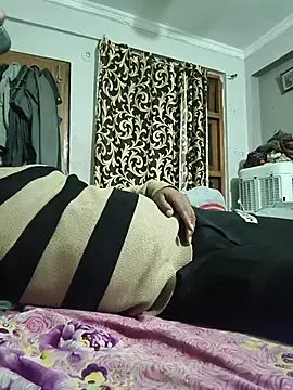 Snapshot of vardh033 chatting on February 18, 2026, 5:53 pm vardh033 online show from February 18, 2026, 5:53 pm