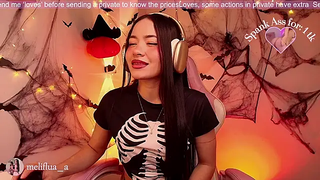 Melifluaa online show from October 8, 2025, 8:39 pm