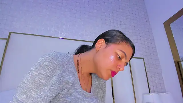 thalia888  online show from December 18, 2025, 7:42 pm