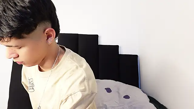 alexmark  online show from September 25, 2025, 7:28 pm