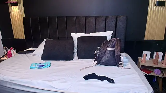 SexyRachel  online show from October 1, 2025, 12:00 pm