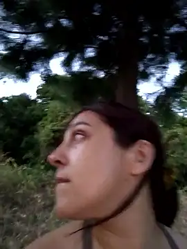 caronicole77 online show from April 4, 2026, 10:51 pm