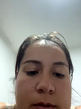 Snapshot of Leonis_0 chatting on September 24, 2025, 2:15 am Leonis 0 online show from September 24, 2025, 2:15 am