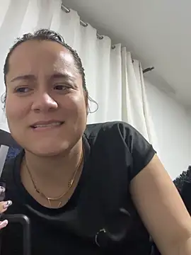 Snapshot of Leonis_0 chatting on October 16, 2025, 3:29 am Leonis 0 online show from October 16, 2025, 3:29 am