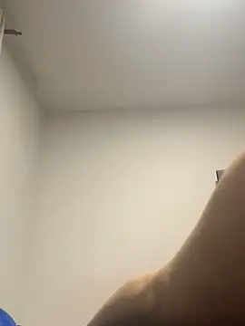 Snapshot of Leonis_0 chatting on October 17, 2025, 2:15 am Leonis 0 online show from October 17, 2025, 2:15 am