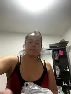 Snapshot of Leonis_0 chatting on October 21, 2025, 2:23 am Leonis 0 online show from October 21, 2025, 2:23 am