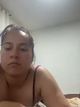 Snapshot of Leonis_0 chatting on October 28, 2025, 2:04 am Leonis 0 online show from October 28, 2025, 2:04 am