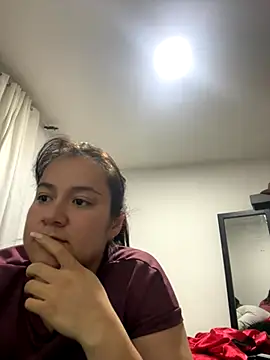 Snapshot of Leonis_0 chatting on November 11, 2025, 2:11 am Leonis 0 online show from November 11, 2025, 2:11 am