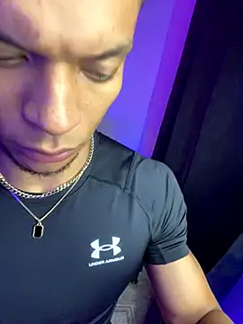 Snapshot of RickKrong_ chatting on October 1, 2025, 4:40 am RickKrong online show from October 1, 2025, 4:40 am