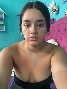 Snapshot of Luciaparker03 chatting on October 11, 2025, 3:21 pm Luciaparker03 online show from October 11, 2025, 3:21 pm