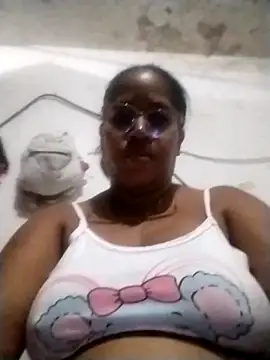 Big ass submissive online show from October 23, 2025, 4:23 am