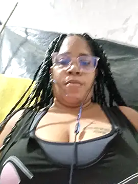 Big ass submissive online show from April 9, 2026, 4:23 am