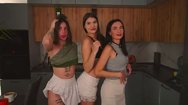 Anny Molly online show from October 5, 2025, 6:01 am