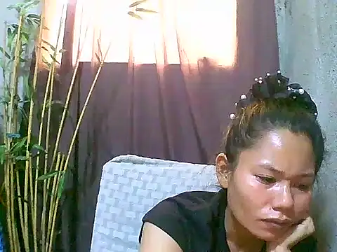 Sweeetgurll online show from April 21, 2026, 7:14 am