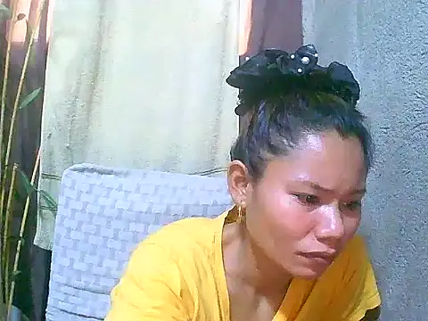 Sweeetgurll online show from April 26, 2026, 2:42 am