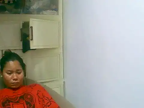 Sweeetgurll online show from July 27, 2026, 3:46 am