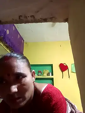 Snapshot of Monika_thakurr chatting on September 30, 2025, 8:41 am Monika thakurr online show from September 30, 2025, 8:41 am