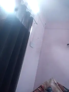 Snapshot of Monika_thakurr chatting on December 1, 2025, 6:40 am Monika thakurr online show from December 1, 2025, 6:40 am