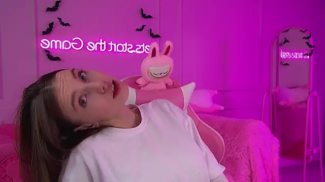 VeronicaVances online show from October 21, 2025, 6:25 am