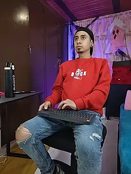 Snapshot of abnerdam01 chatting on October 24, 2025, 2:13 pm abnerdam01 online show from October 24, 2025, 2:13 pm