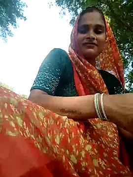 Snapshot of Sapna9685 chatting on September 13, 2025, 8:36 am Sapna9685 online show from September 13, 2025, 8:36 am