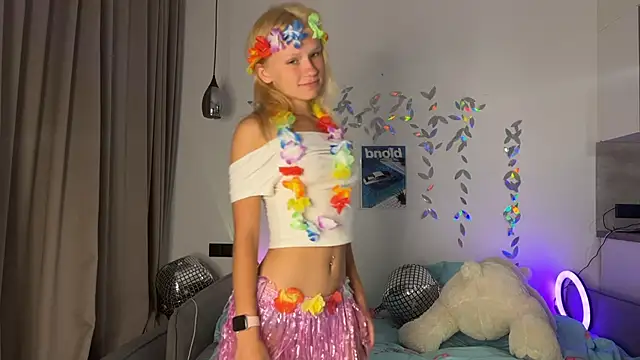 lxsundollyxl online show from October 4, 2025, 3:15 am