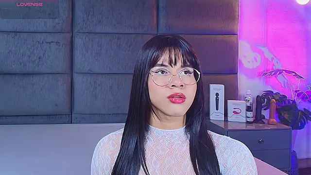 Snapshot of Slenna_Moon chatting on February 13, 2026, 1:34 am Slenna Moon online show from February 13, 2026, 1:34 am