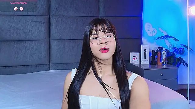 Snapshot of Slenna_Moon chatting on February 21, 2026, 11:28 pm Slenna Moon online show from February 21, 2026, 11:28 pm