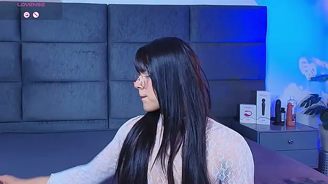 Snapshot of Slenna_Moon chatting on February 22, 2026, 11:58 pm Slenna Moon online show from February 22, 2026, 11:58 pm