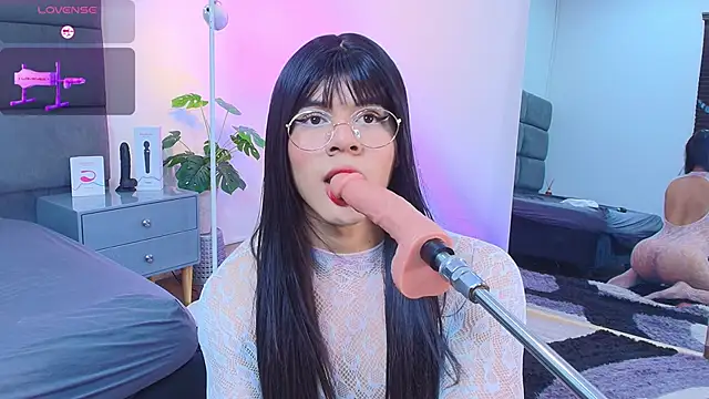 Snapshot of Slenna_Moon chatting on March 20, 2026, 11:53 pm Slenna Moon online show from March 20, 2026, 11:53 pm