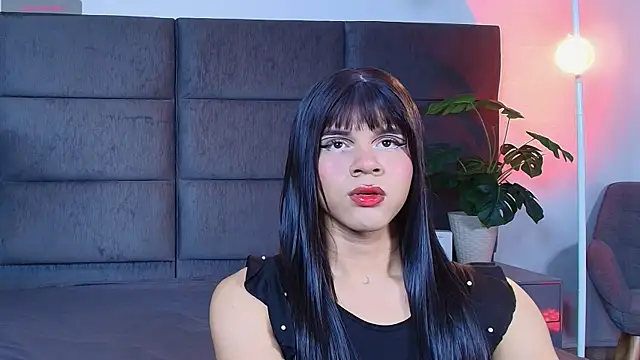 Snapshot of Slenna_Moon chatting on April 13, 2026, 12:27 am Slenna Moon online show from April 13, 2026, 12:27 am