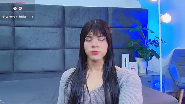 Snapshot of Slenna_Moon chatting on April 14, 2026, 12:27 am Slenna Moon online show from April 14, 2026, 12:27 am