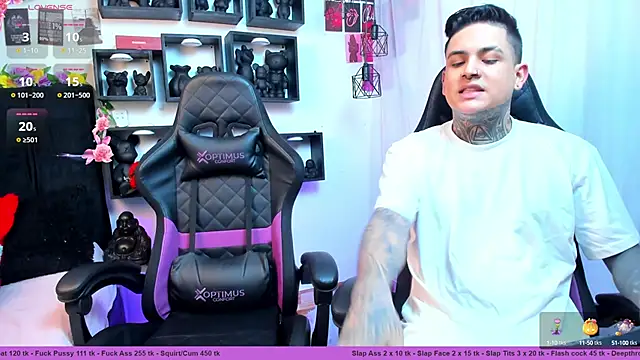 Sarahandzack online show from October 12, 2025, 4:50 pm