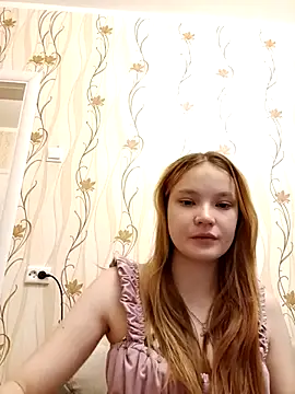 Snapshot of Ginger_Emma chatting on November 6, 2025, 8:43 pm Ginger Emma online show from November 6, 2025, 8:43 pm