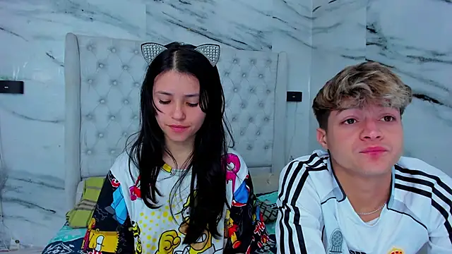 Ari and Storm online show from November 20, 2025, 1:11 pm