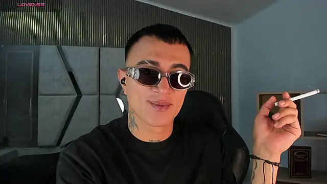 LiamDeep online show from February 11, 2026, 8:36 pm