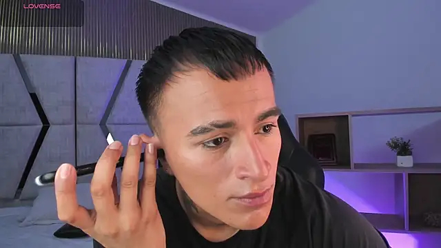 LiamDeep online show from February 24, 2026, 8:07 pm