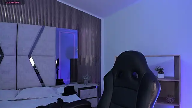 LiamDeep online show from February 25, 2026, 8:18 pm