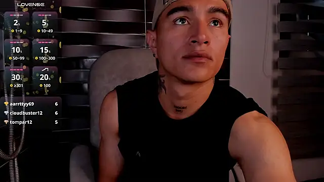 LiamDeep online show from May 14, 2026, 8:26 pm