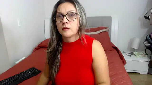 Snapshot of sophie_lopez1 chatting on January 10, 2026, 2:46 am sophie lopez1 online show from January 10, 2026, 2:46 am