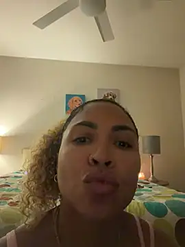 bobbiebbb online show from July 31, 2026, 10:25 am