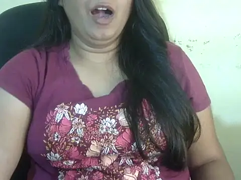 Snapshot of Aanya_Hazel chatting on October 24, 2025, 8:05 pm Aanya Hazel online show from October 24, 2025, 8:05 pm