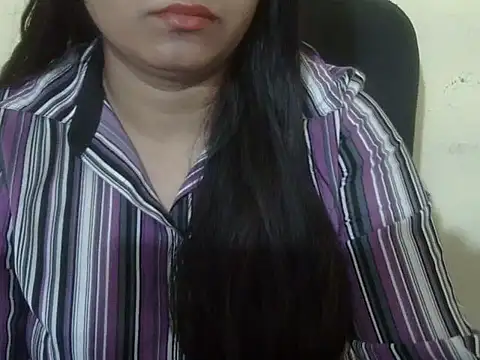 Snapshot of Aanya_Hazel chatting on December 1, 2025, 12:48 am Aanya Hazel online show from December 1, 2025, 12:48 am