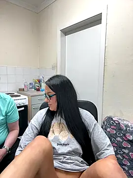 Snapshot of scottishcouple2002 chatting on November 4, 2025, 1:16 am scottishcouple2002 online show from November 4, 2025, 1:16 am