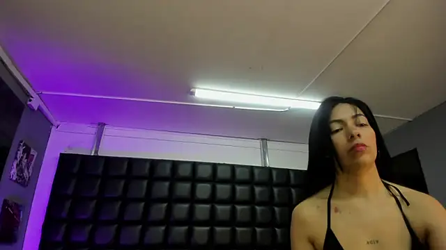 ashlyy sweet  online show from February 25, 2026, 2:05 pm