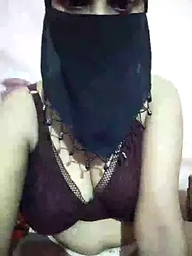hezabi queen07 online show from October 4, 2025, 5:11 pm